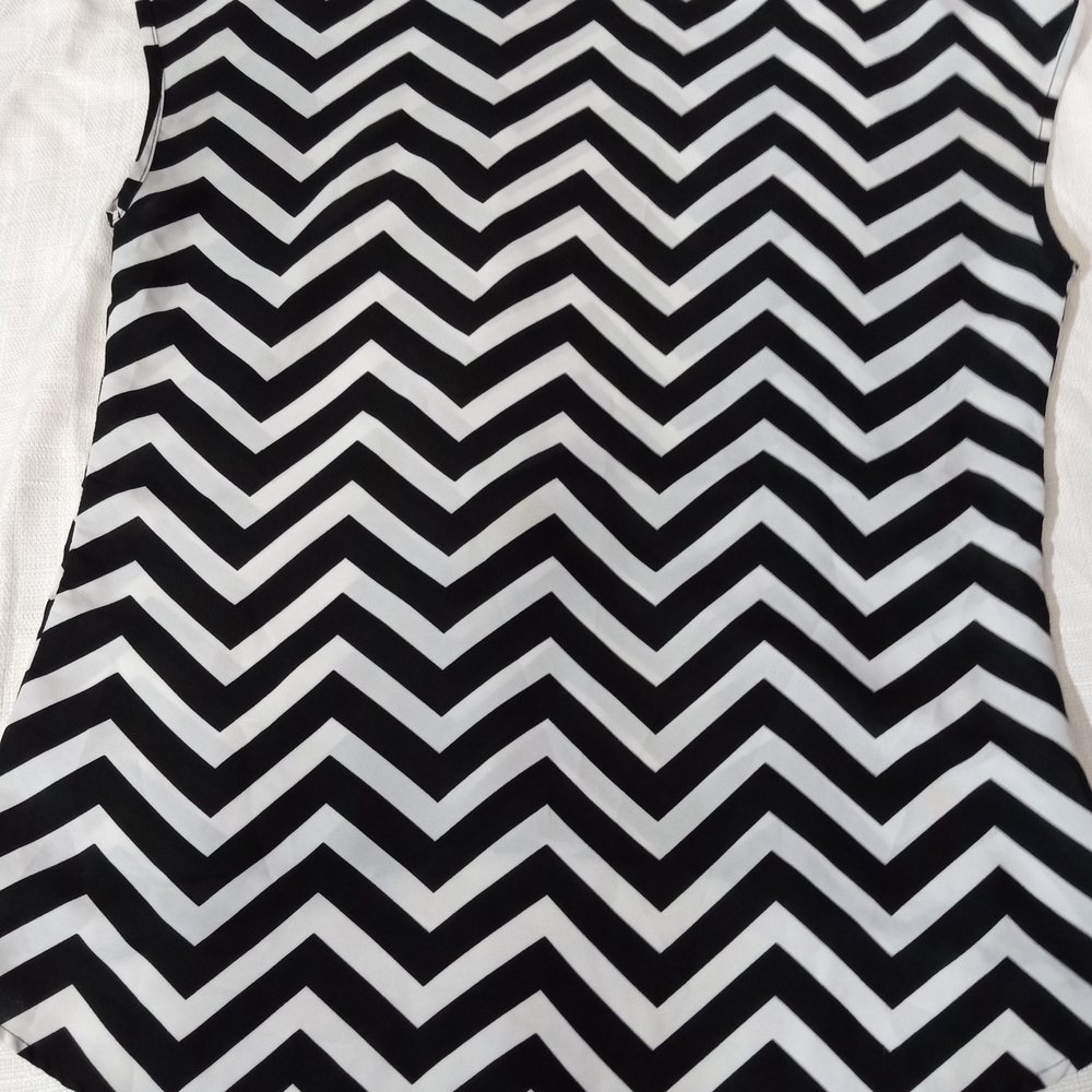 HeartSoul Zigzag Patterned Blouse in Black and White